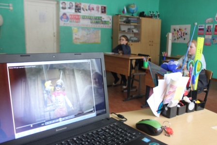 20 марта ученики начальной школы посмотрели фильм «Мой друг Единорог». Тема киноурока: воображение, фантазия.